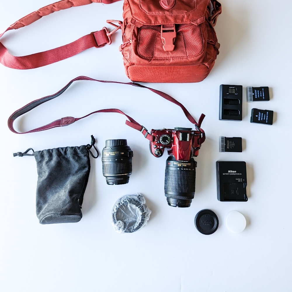 Nikon Camera with Lens Kit D3100 - Red ♥️